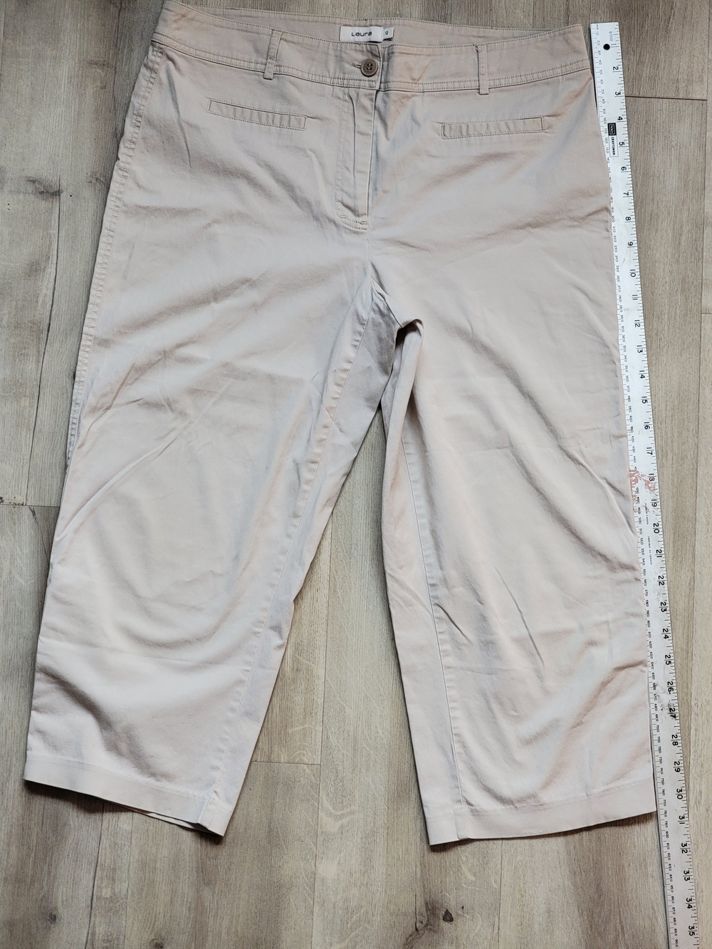 Laura Beige Cropped Capri Pants Trousers - Size 12